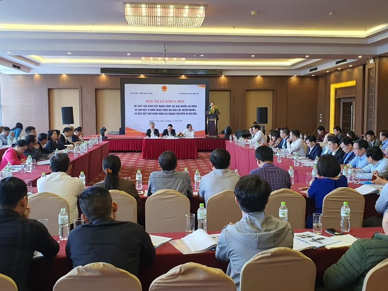 Hội thảo Khoa học - Công tác xóa đói giảm nghèo cho các đối tượng ven biển và hải đảo các tỉnh Trung Bộ